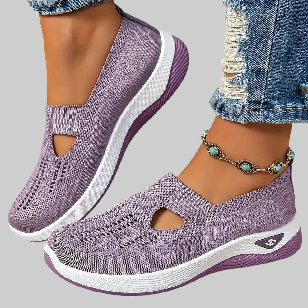 Николина – Удобни маратонки RelaxFit за разходки