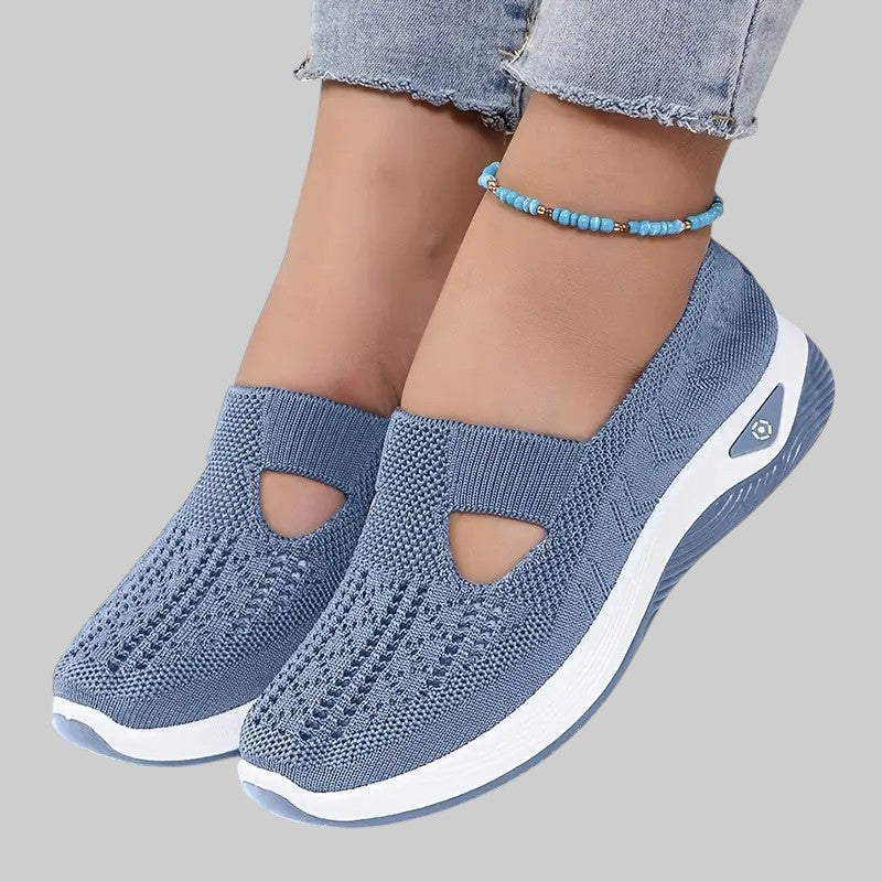 Николина – Удобни маратонки RelaxFit за разходки